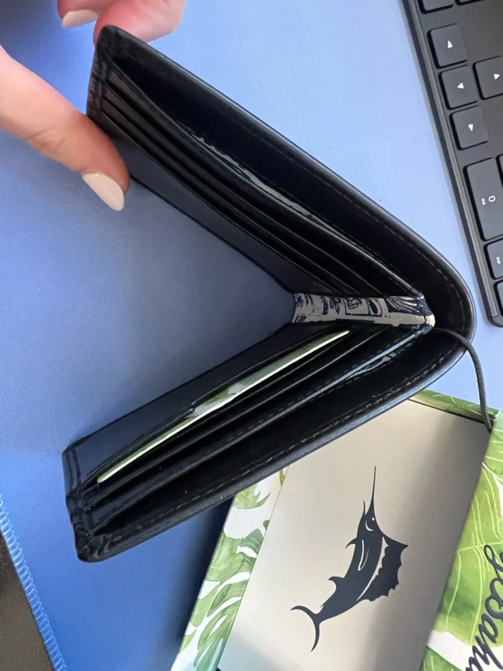 Tommy Bahama Men's Black GWP Marlin Slimfold Wallet NIB